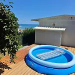 Beach House Cabacum * غولدن ساندز