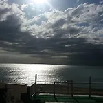 Beach House Cabacum * Golden Sands